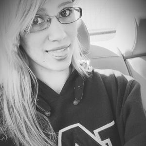 Meet your Posher, Eva